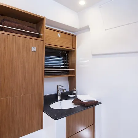 Bavaria 34 Sport Botel *